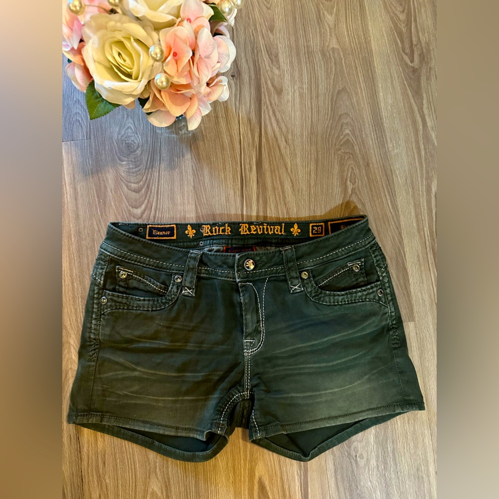 Rock Revival olive green shorts size 29